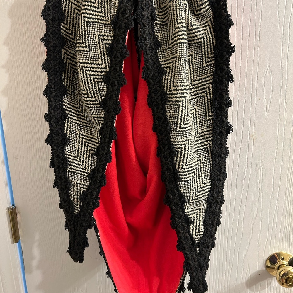 VERY VINTAGE Black and White Chevron Scarf with Red Accent
